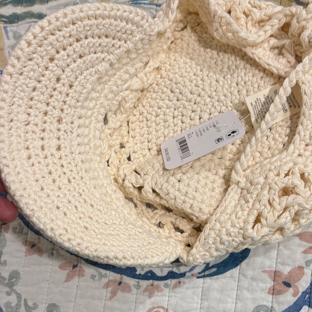 Free People Cream Crochet Hat - Picture 5 of 8